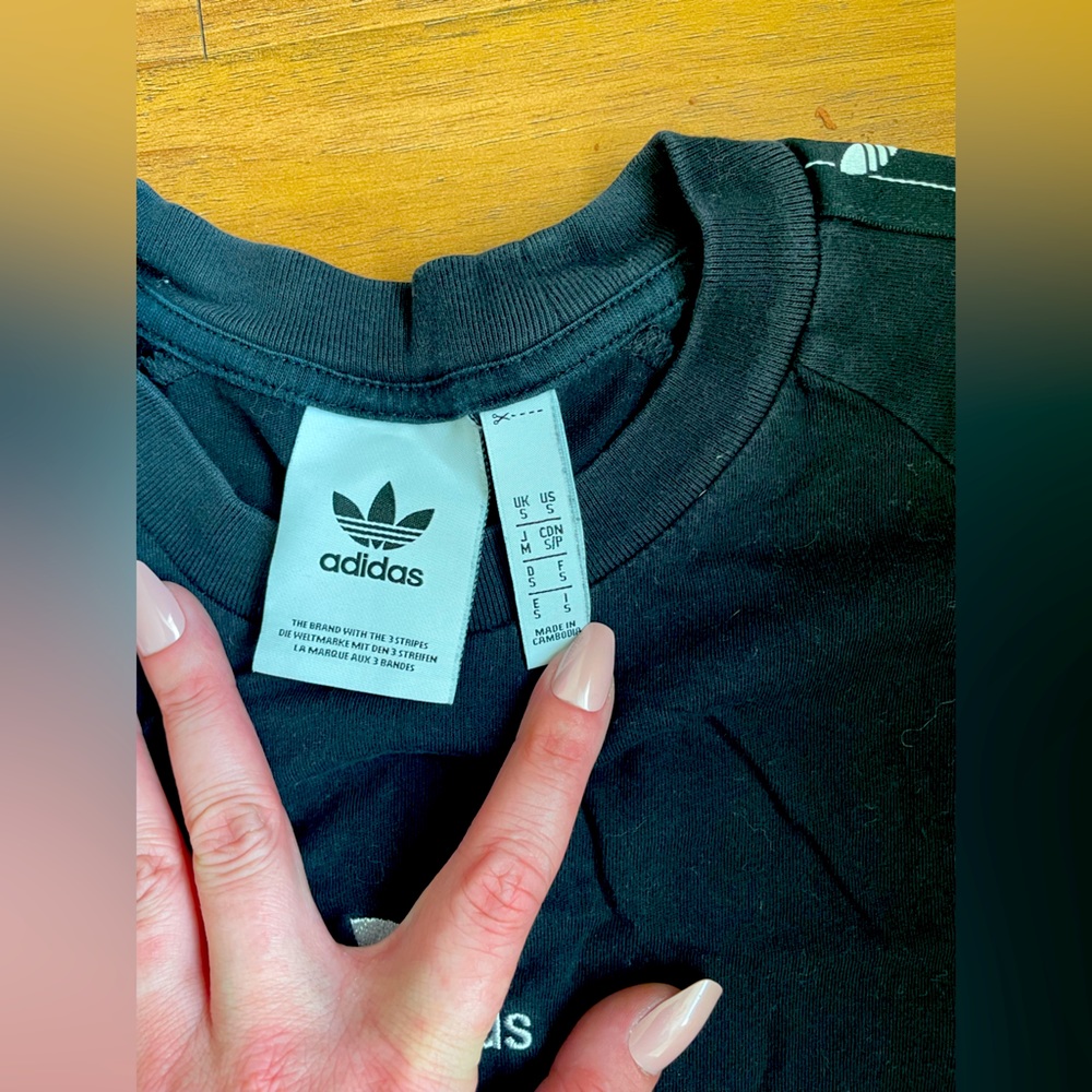 Adidas tee